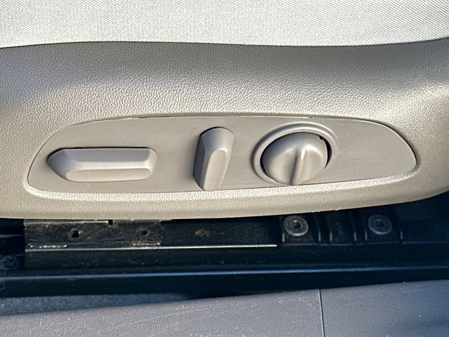 Used 2023 Chevrolet Malibu LT image 40