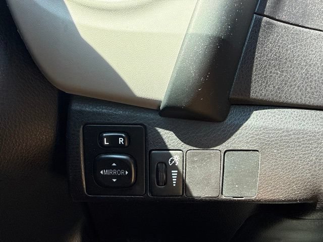 Used 2019 Toyota Corolla LE w/ Carpet Mat Package (TMS) FWD image 15