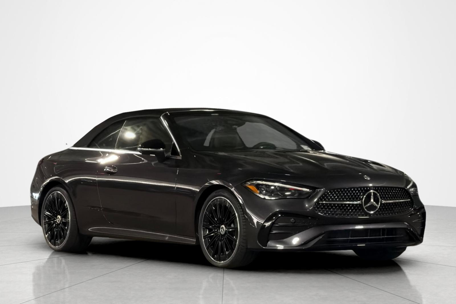 New 2026 Mercedes-Benz CLE 300 4MATIC Cabriolet image 9