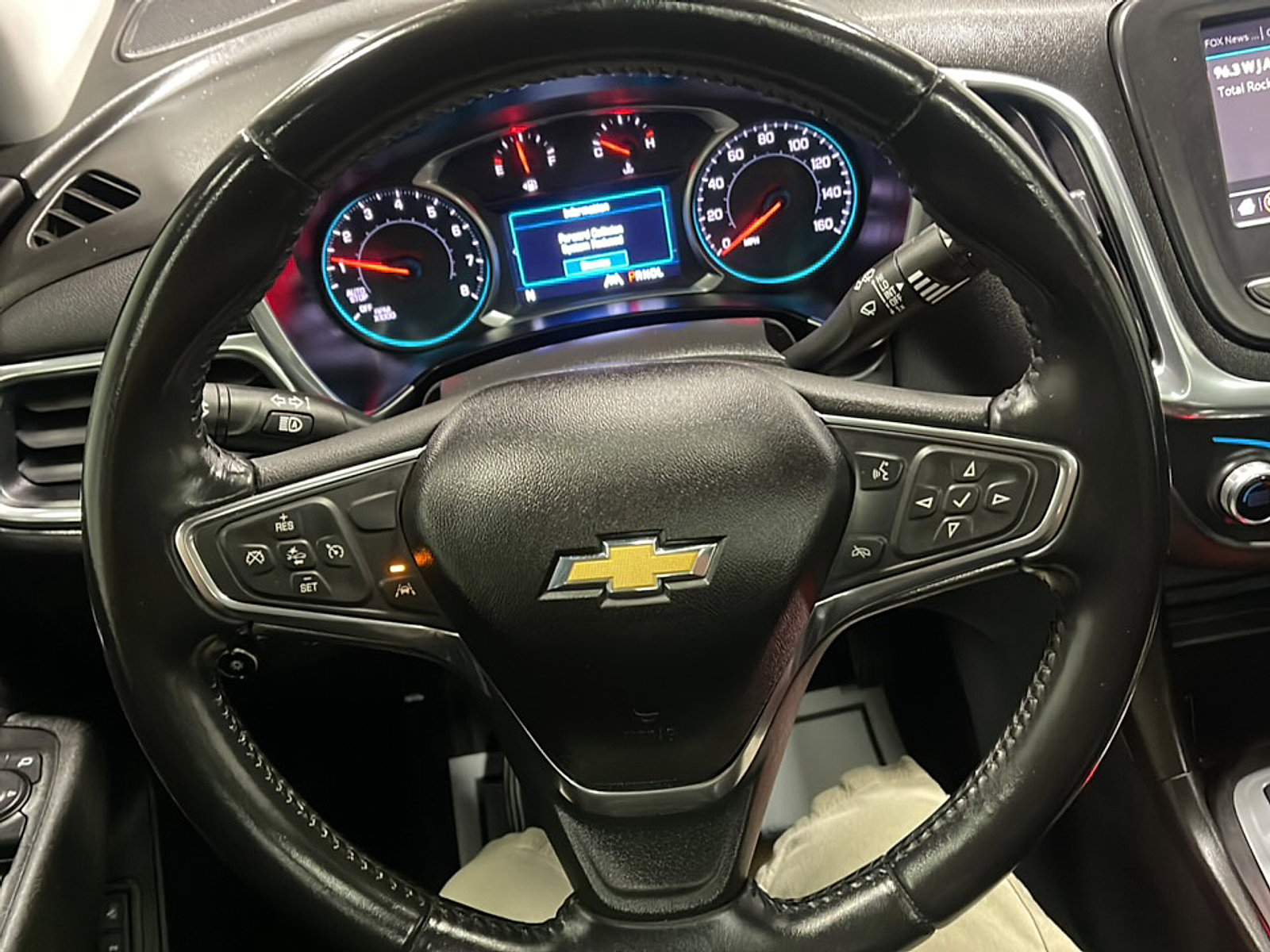 Used 2020 Chevrolet Equinox LT w/ Sport Edition AWD/4WD image 4