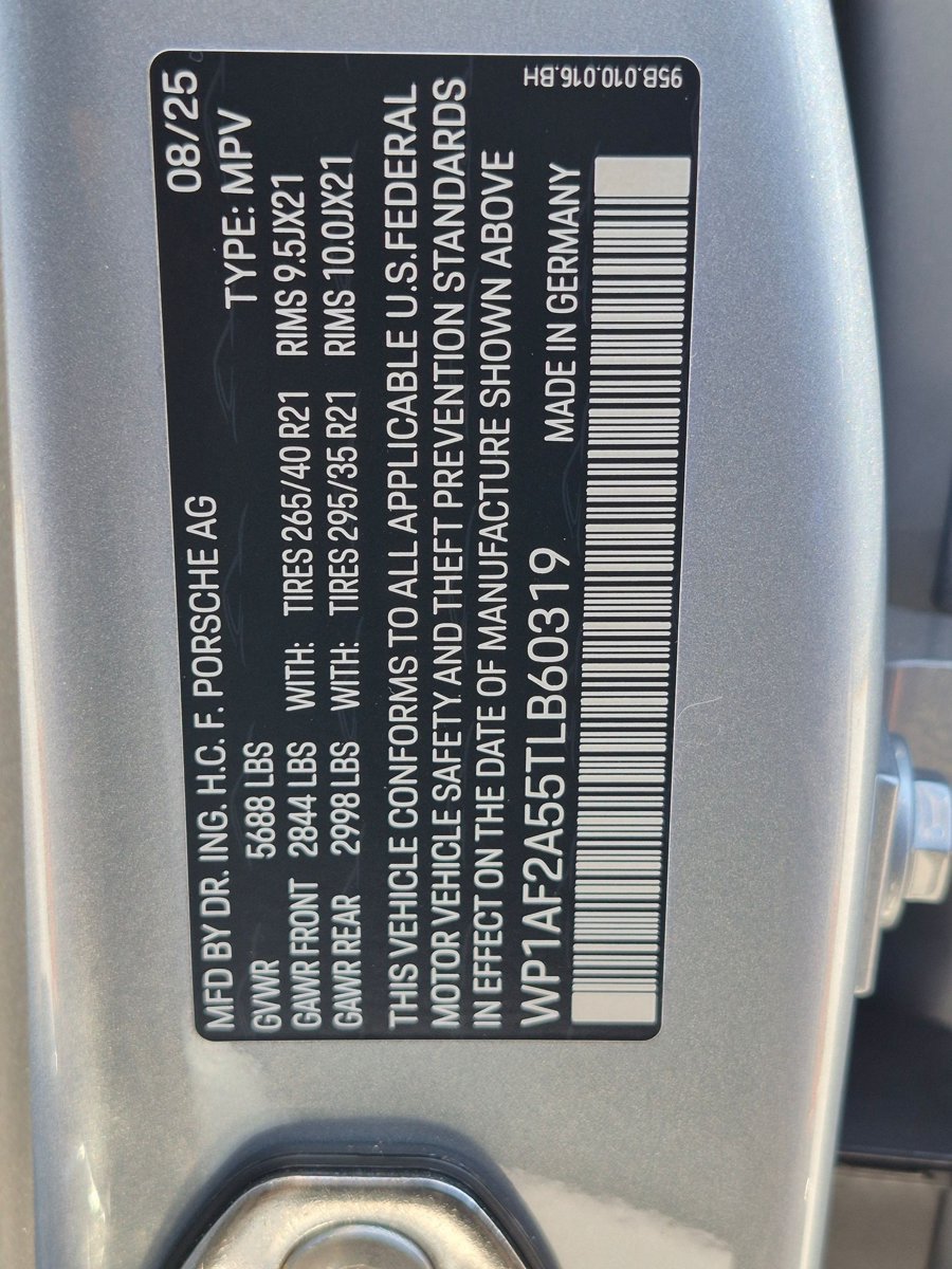Certified 2026 Porsche Macan GTS AWD/4WD image 30