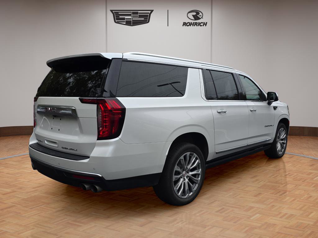 Used 2022 GMC Yukon XL Denali AWD/4WD image 6