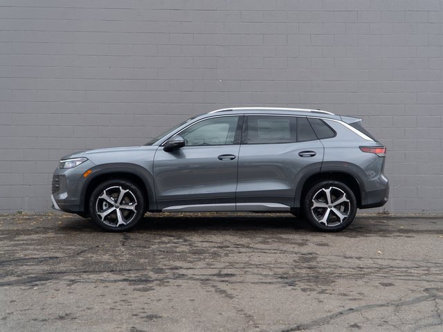 New 2025 Volkswagen Tiguan SE image 3