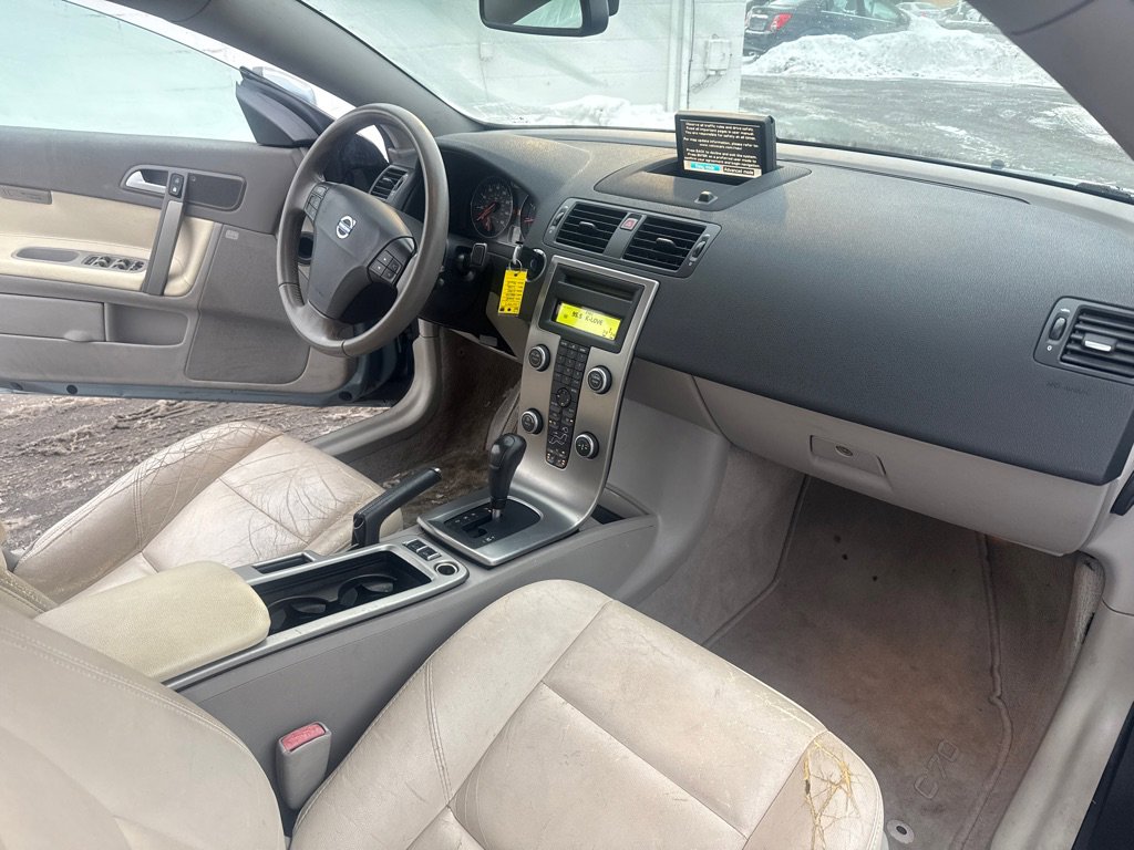 Used 2008 Volvo C70 T5 image 12