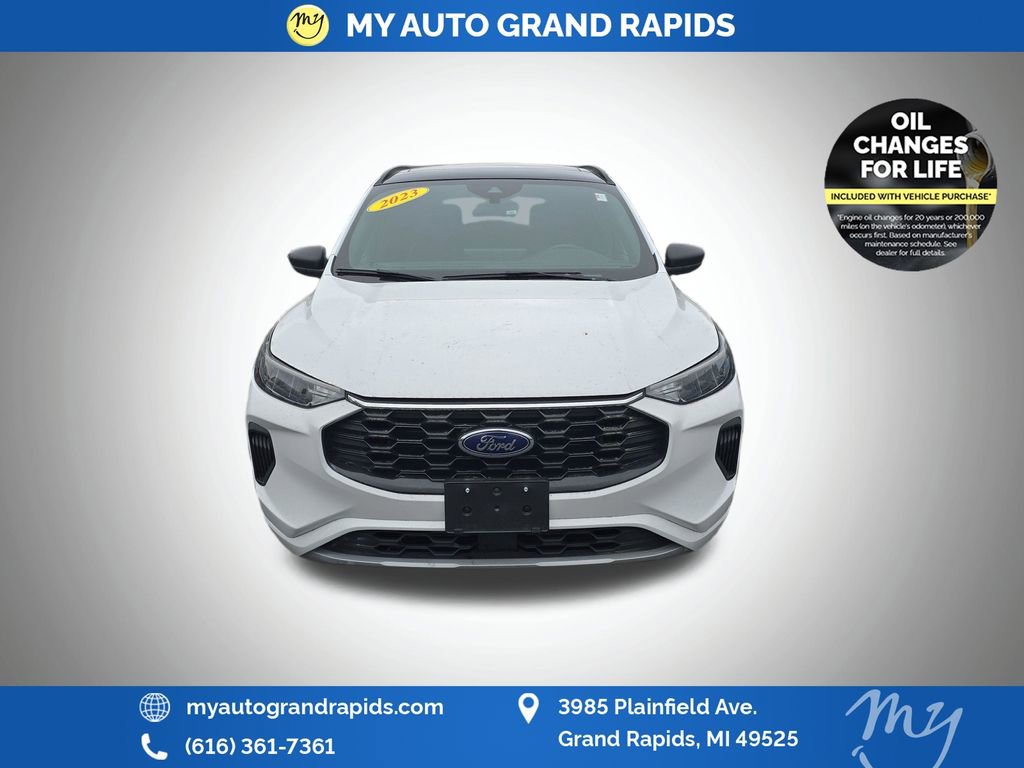 Used 2023 Ford Escape ST-Line w/ Tech Pack #1 AWD/4WD video 2