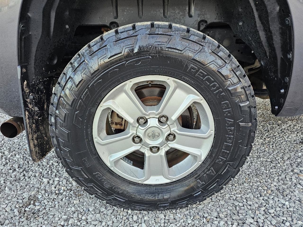 Used 2020 Toyota Tundra SR5 w/ SR5 Convenience Package image 73