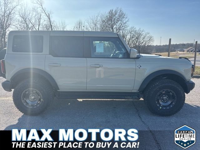 New 2025 Ford Bronco Outer Banks w/ Sasquatch Package image 2