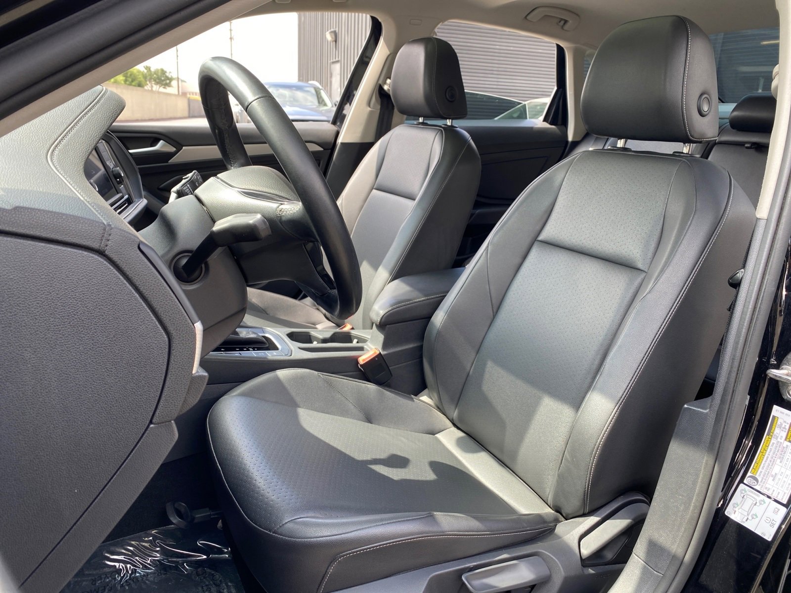 Used 2019 Volkswagen Jetta SE w/ Cold Weather Package image 19