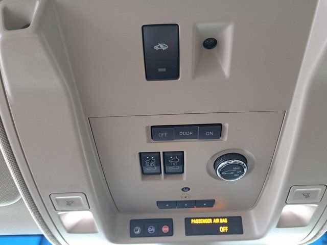 Used 2018 Cadillac Escalade Luxury image 25