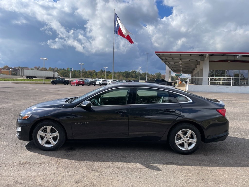 Used 2023 Chevrolet Malibu LT image 4