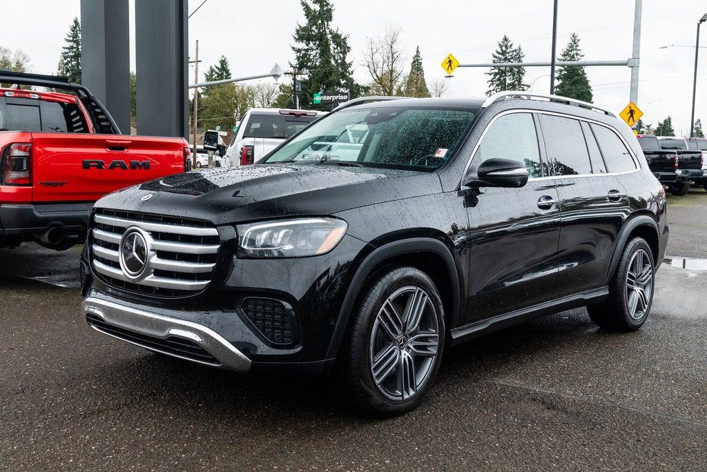Used 2024 Mercedes-Benz GLS 450 4MATIC image 3
