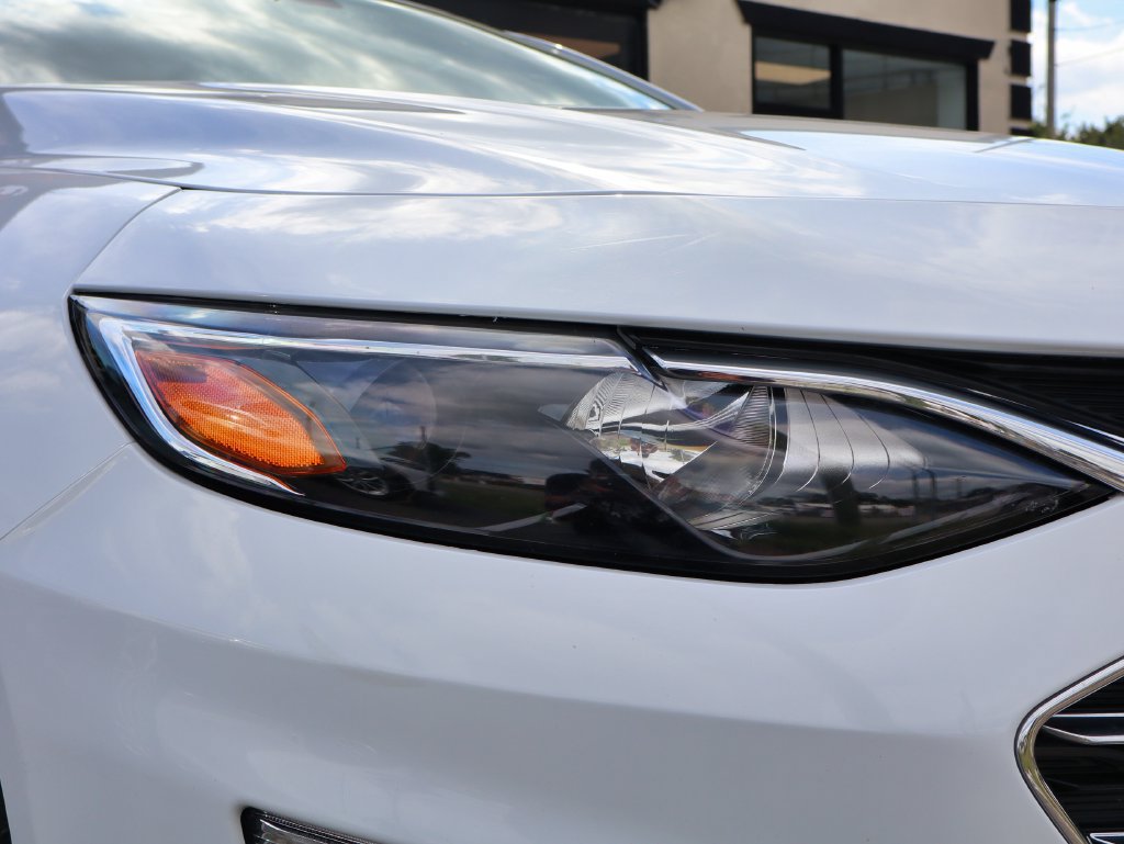 Used 2022 Chevrolet Malibu LS FWD image 5