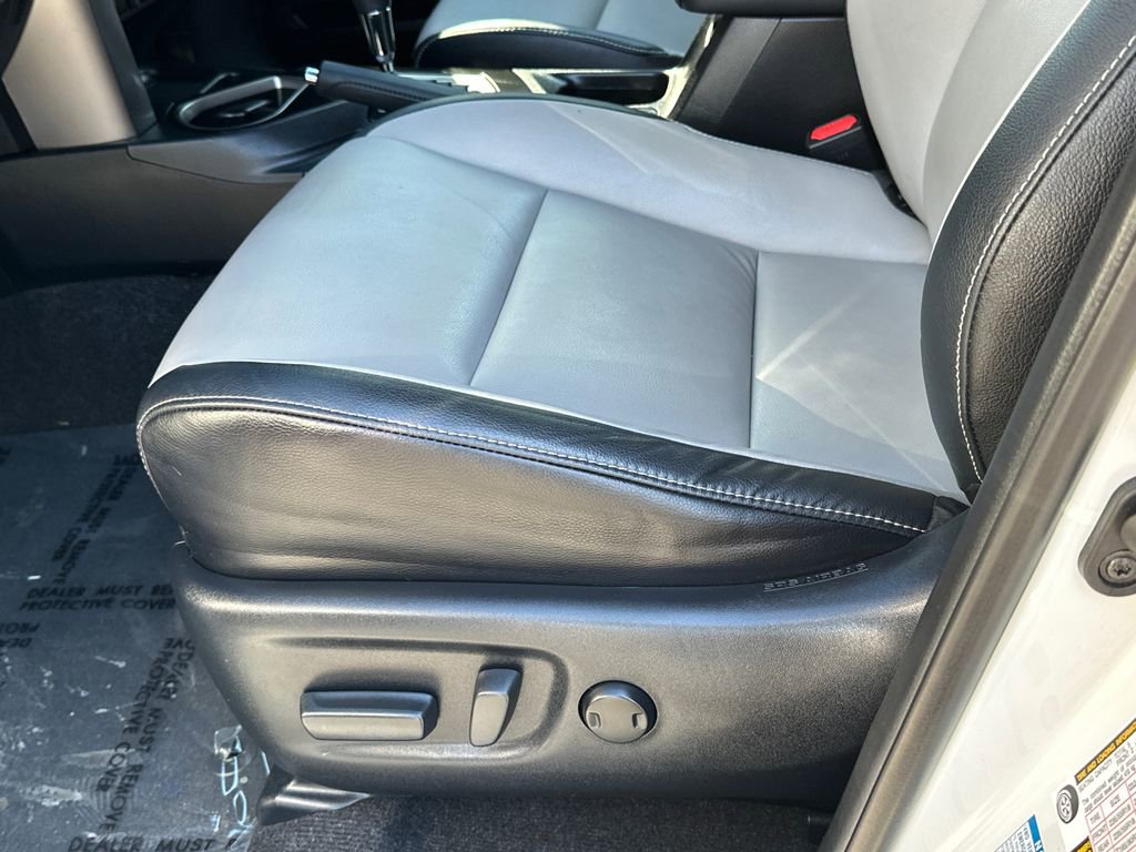 Used 2016 Toyota RAV4 Limited w/ Advanced Technology Package image 22