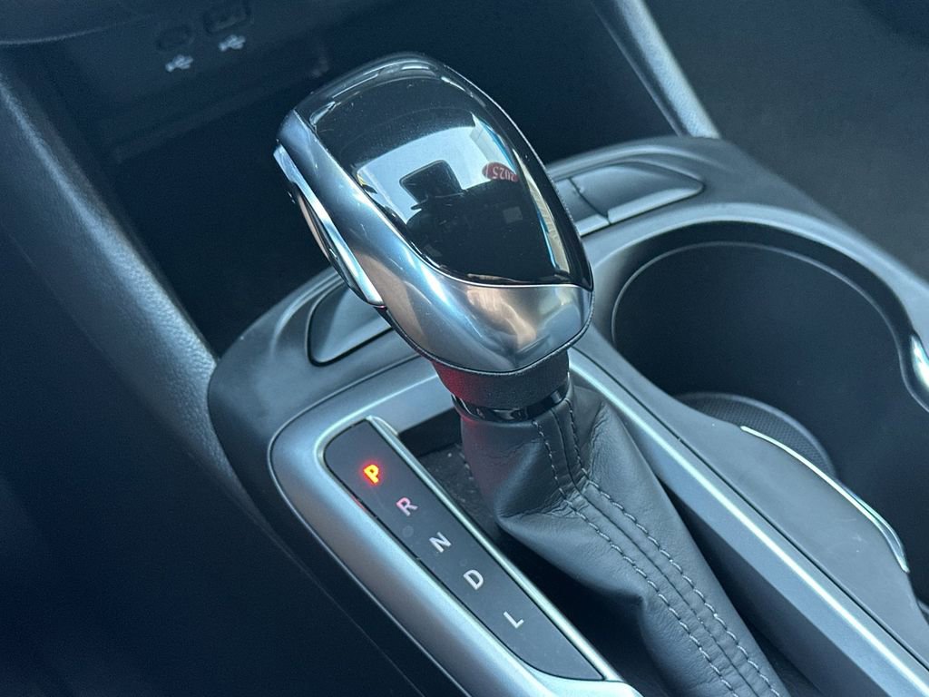 Used 2025 Buick Envista Preferred image 23