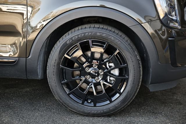 Used 2022 Kia Telluride EX w/ EX Premium Package image 4