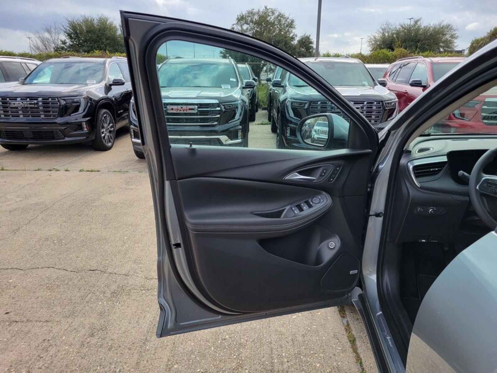 New 2026 Buick Encore GX Avenir w/ Avenir Technology Package FWD image 13