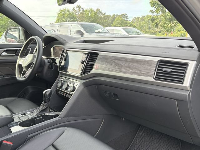 Used 2023 Volkswagen Atlas Cross Sport SE FWD image 19