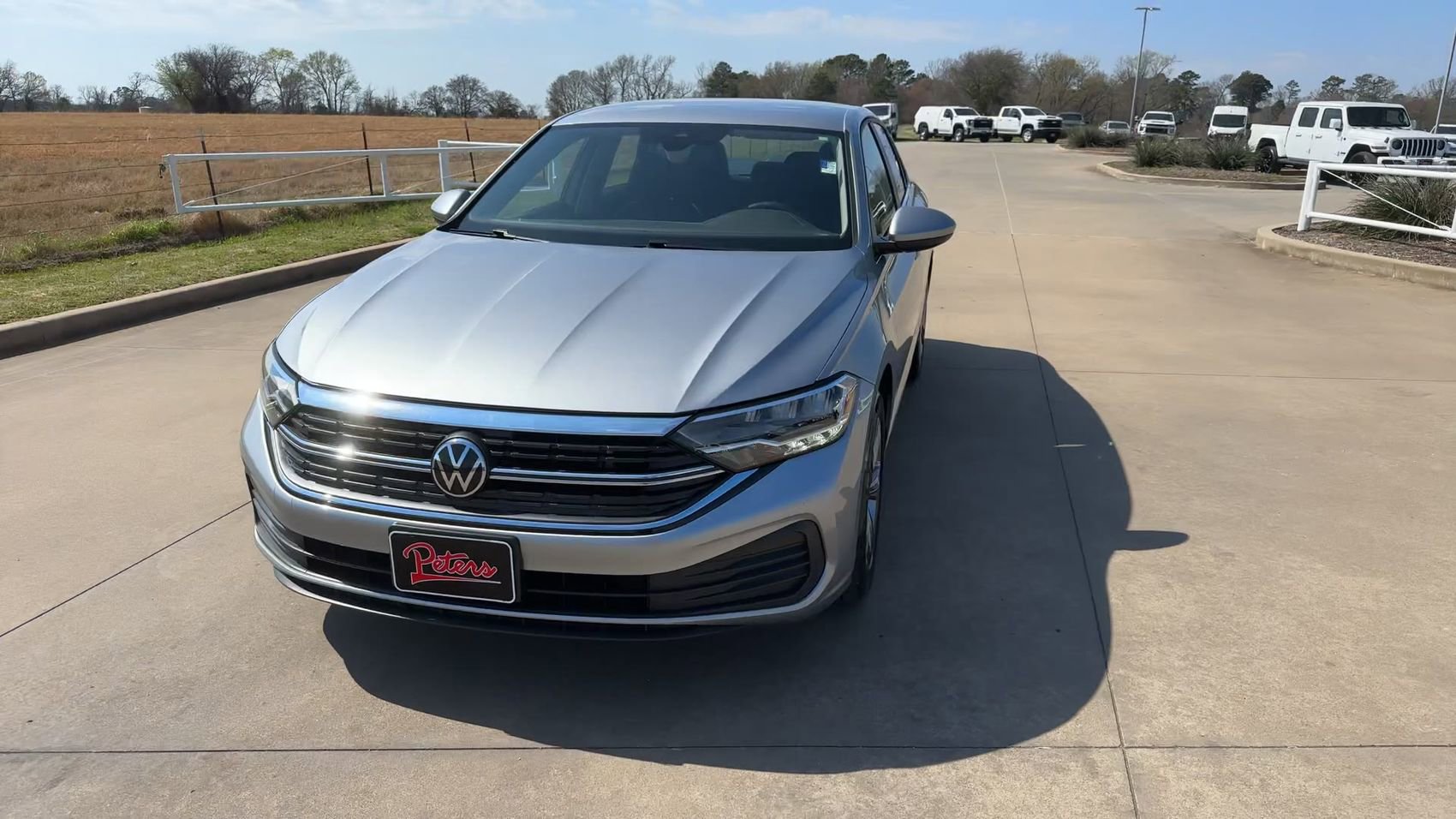 Used 2024 Volkswagen Jetta SE FWD image 3