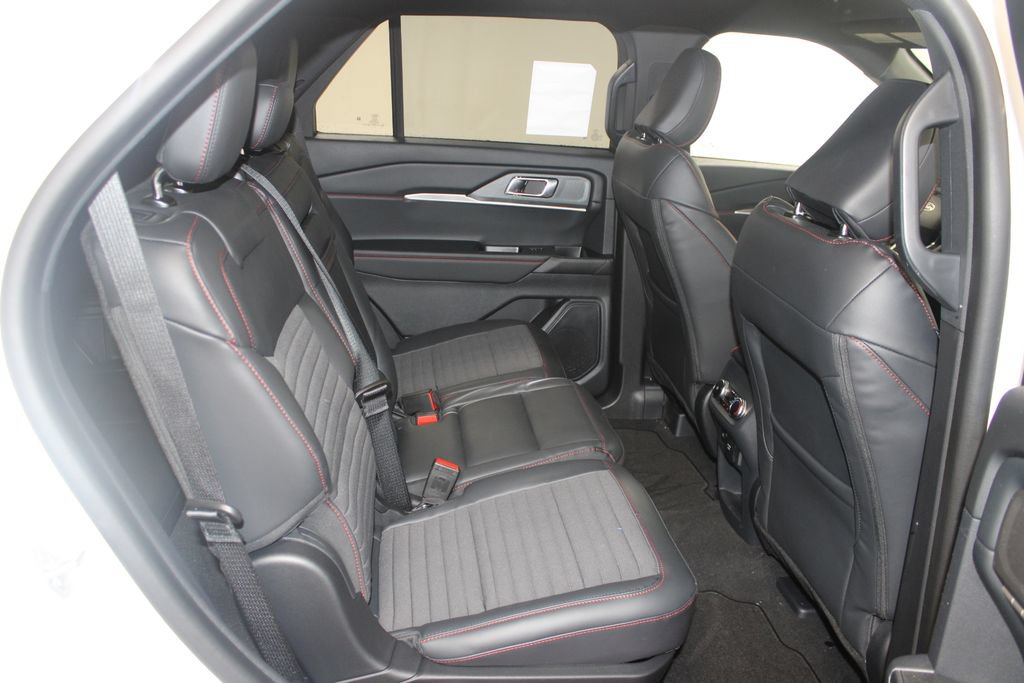 New 2026 Ford Explorer ST-Line w/ Premium Package RWD image 31
