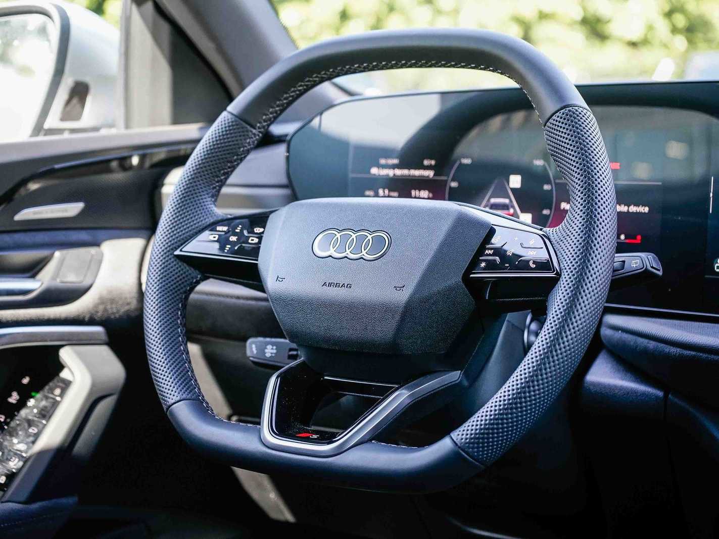 New 2025 Audi SQ5 Premium Plus w/ Premium Plus Package AWD/4WD image 15