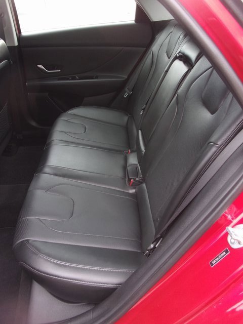 Used 2023 Hyundai Elantra Limited image 26