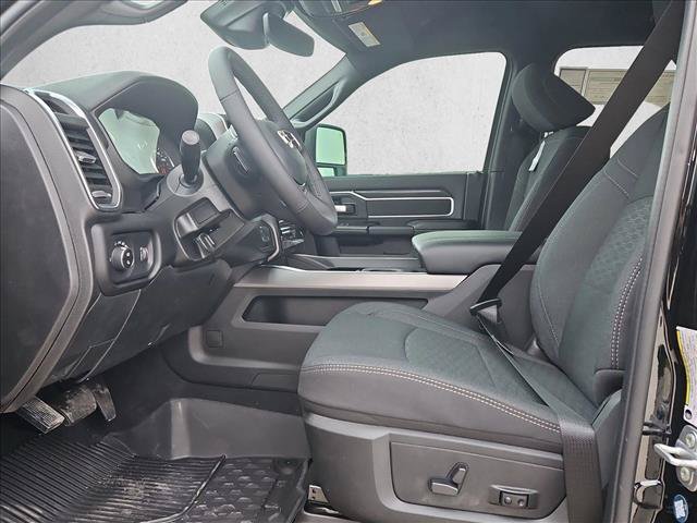 New 2026 RAM 3500 Big Horn AWD/4WD image 4
