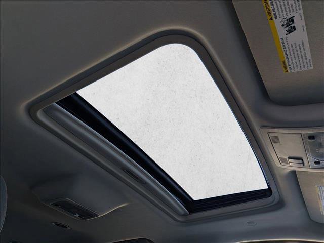 Used 2008 Chevrolet Suburban LT image 15