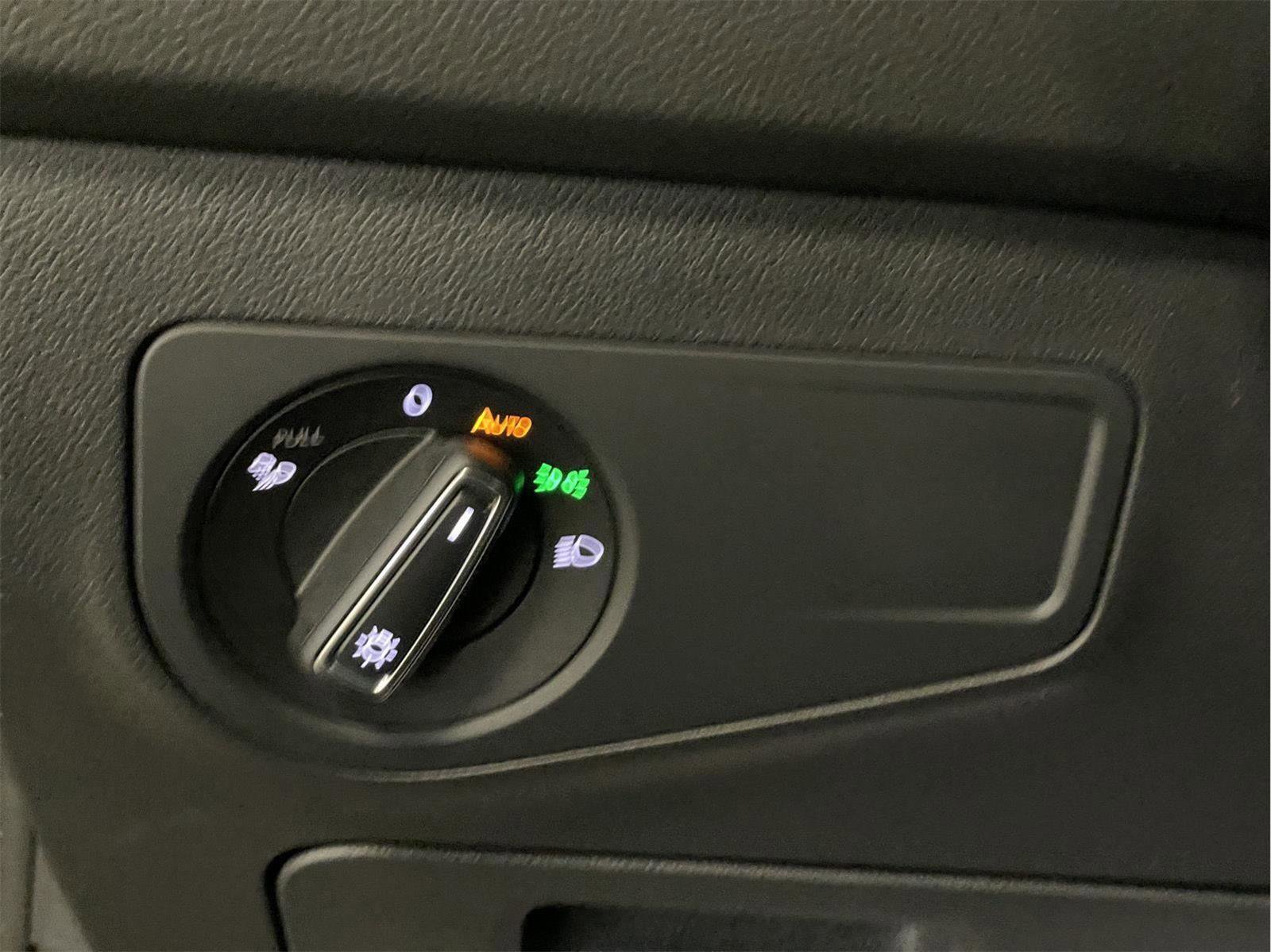 Used 2023 Volkswagen Tiguan SEL R-Line image 25