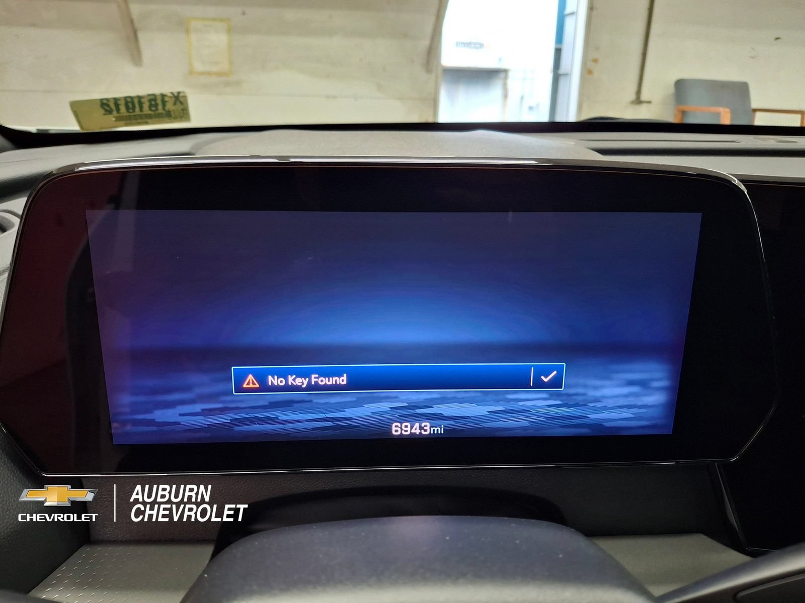 Used 2025 Chevrolet Traverse LT w/ Driver Confidence Package FWD image 13