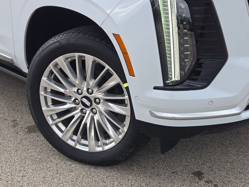 New 2026 Cadillac Escalade Luxury image 3