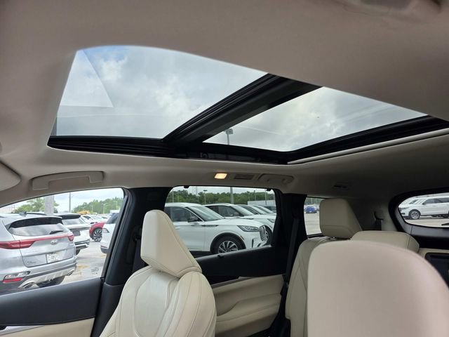 Used 2023 INFINITI QX60 Sensory w/ Vision Package AWD/4WD image 29