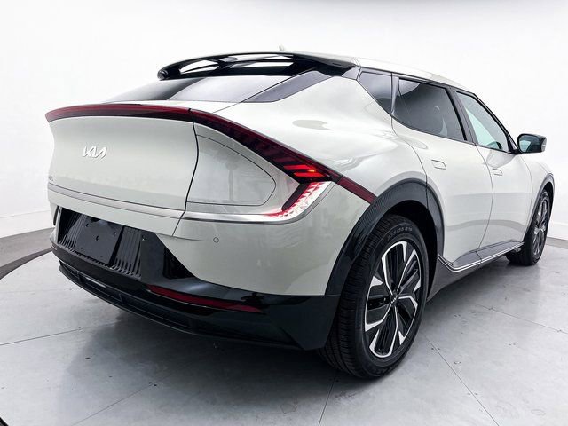Used 2022 Kia EV6 Wind image 17