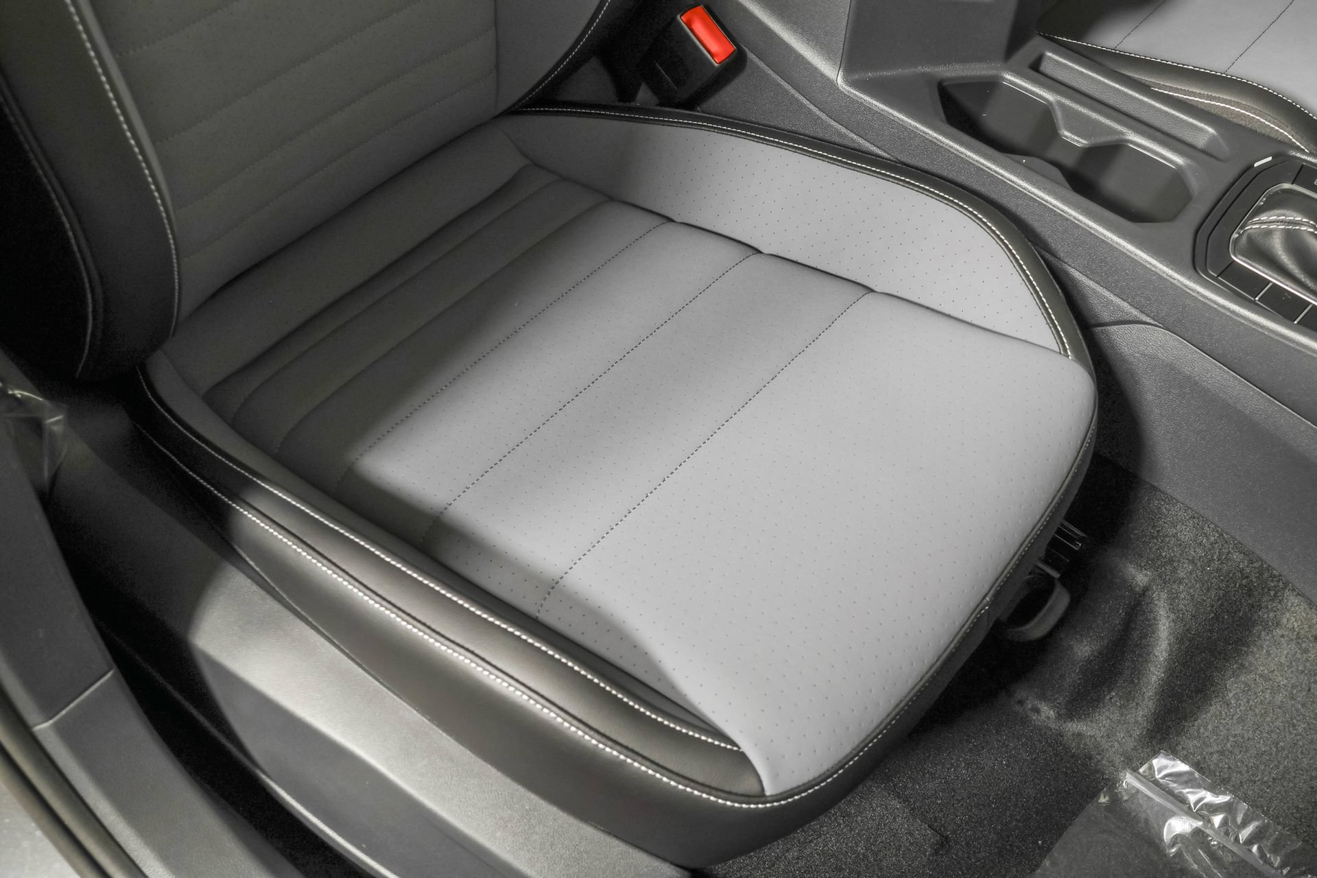 Used 2026 Volkswagen Jetta SE FWD image 46