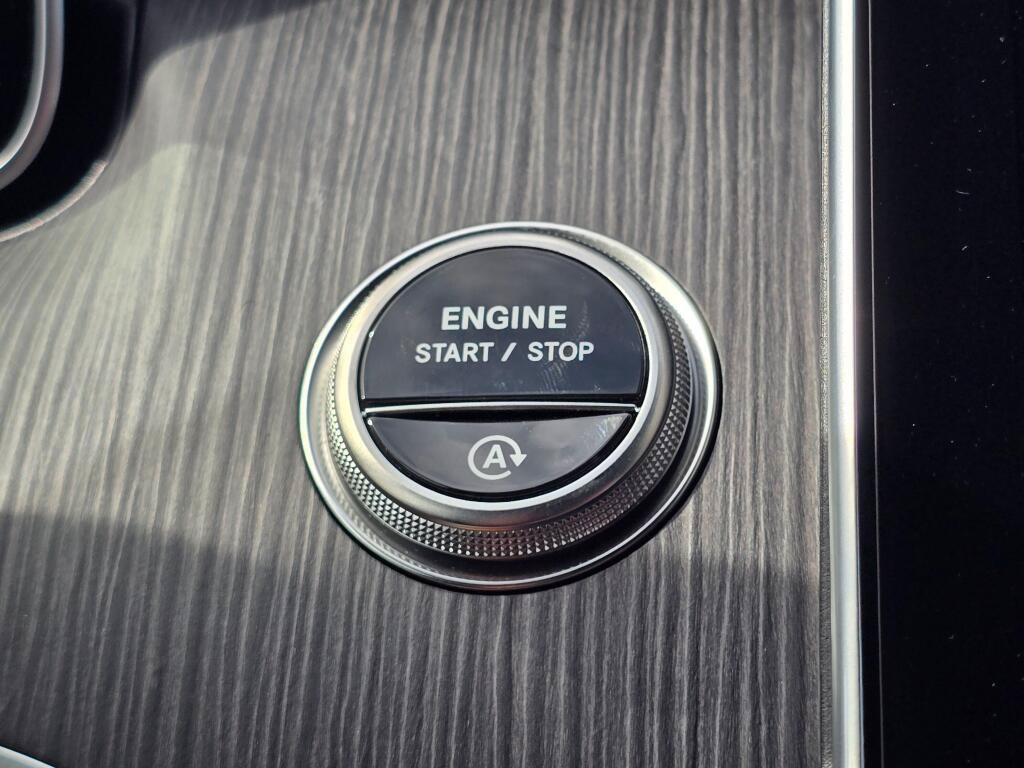 New 2026 Mercedes-Benz C 300 4MATIC Sedan image 41