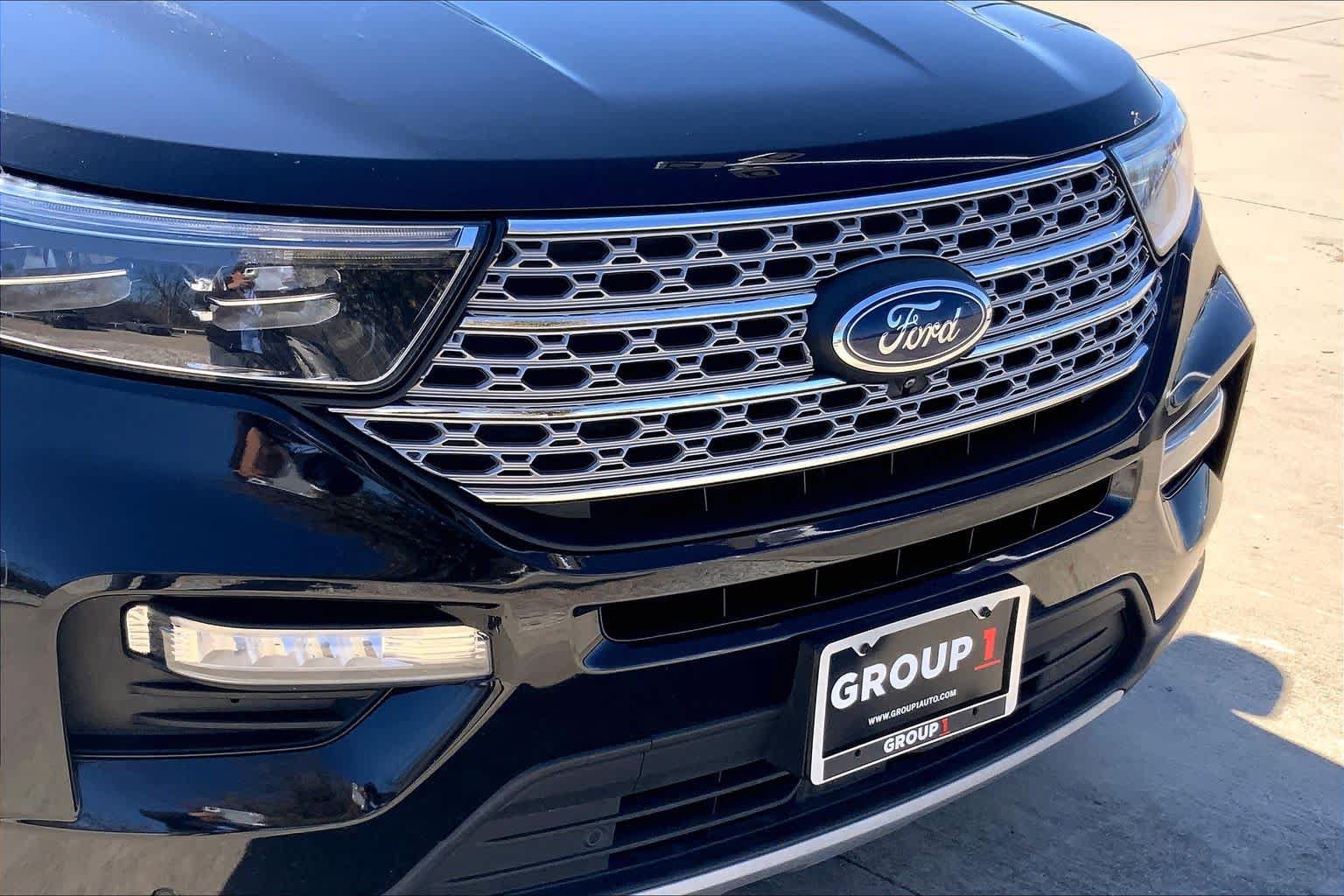 Used 2023 Ford Explorer Limited AWD/4WD image 47