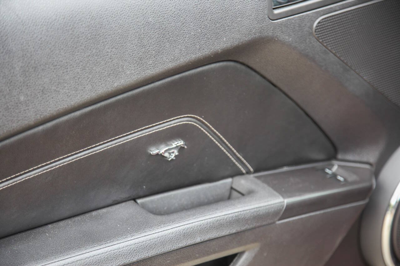 Used 2011 Ford Mustang GT Premium w/ Electronics Pkg RWD image 62