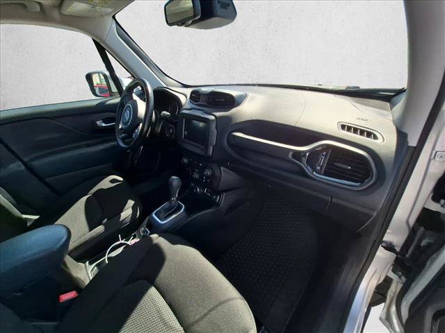 Used 2020 Jeep Renegade Altitude AWD/4WD image 21