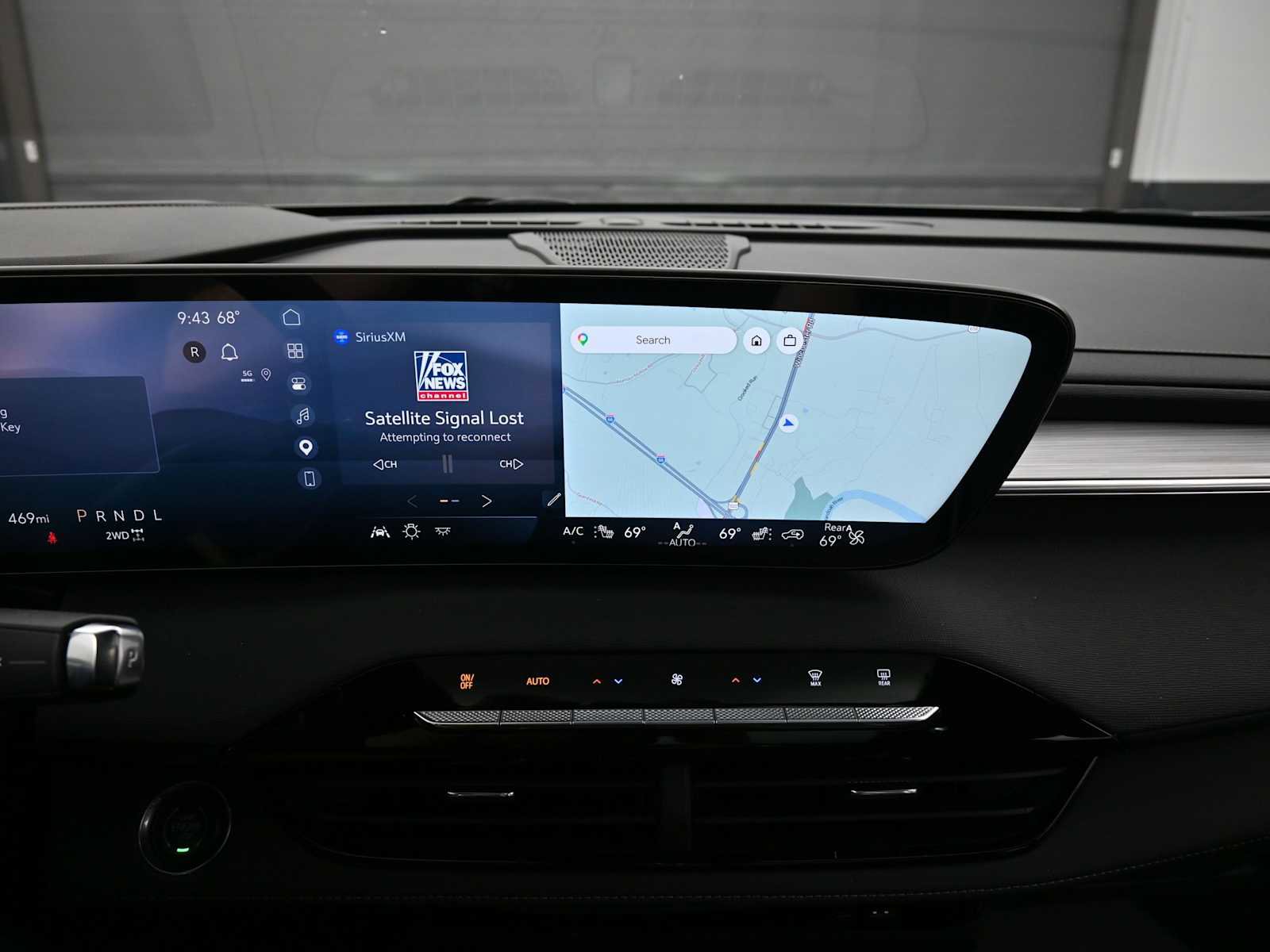 Used 2025 Buick Enclave Preferred w/ Power Package image 15