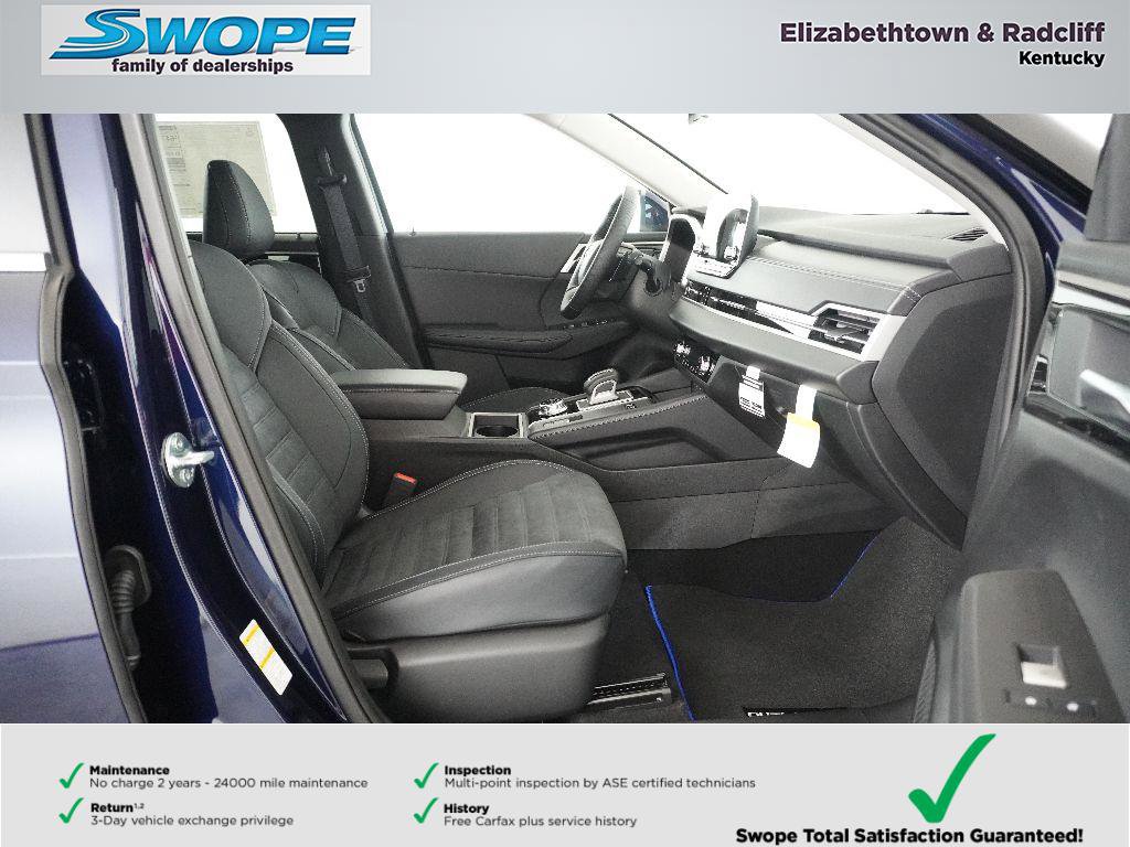 New 2025 Mitsubishi Outlander SE image 9