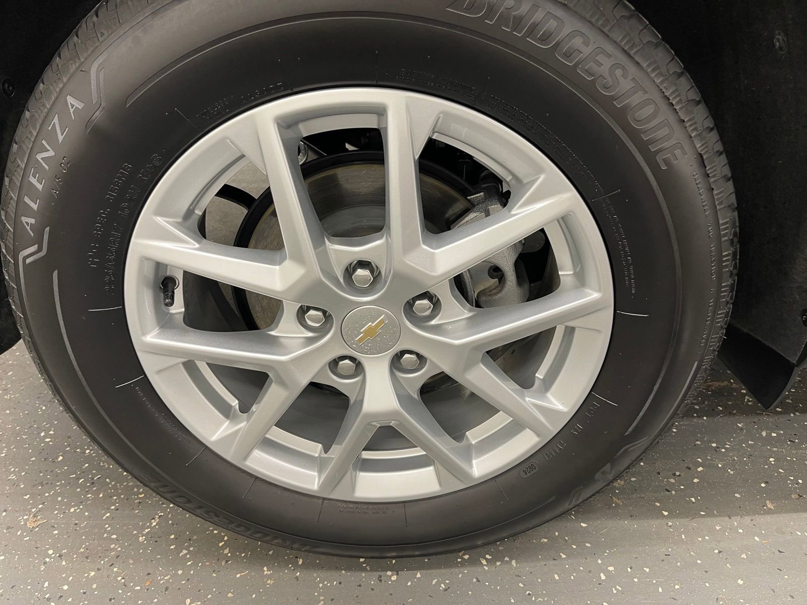 Used 2024 Chevrolet Equinox LT image 18