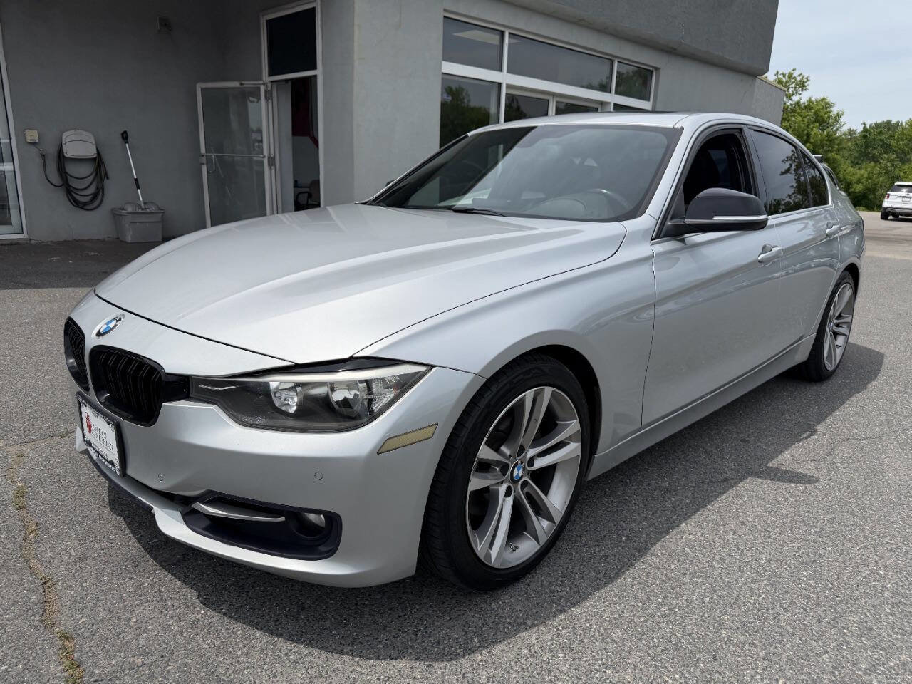 Used 2015 BMW 328i Sedan RWD image 3
