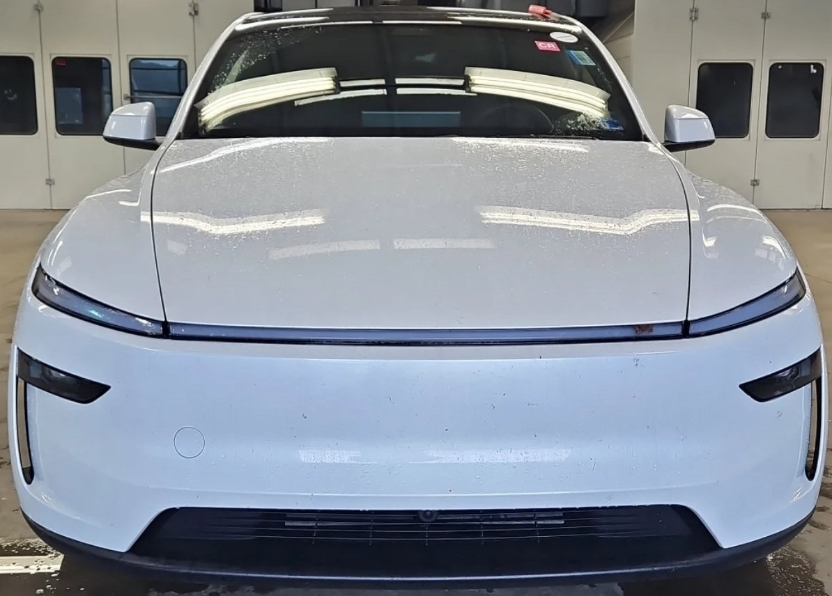 Used 2026 Tesla Model Y Long Range AWD/4WD image 2