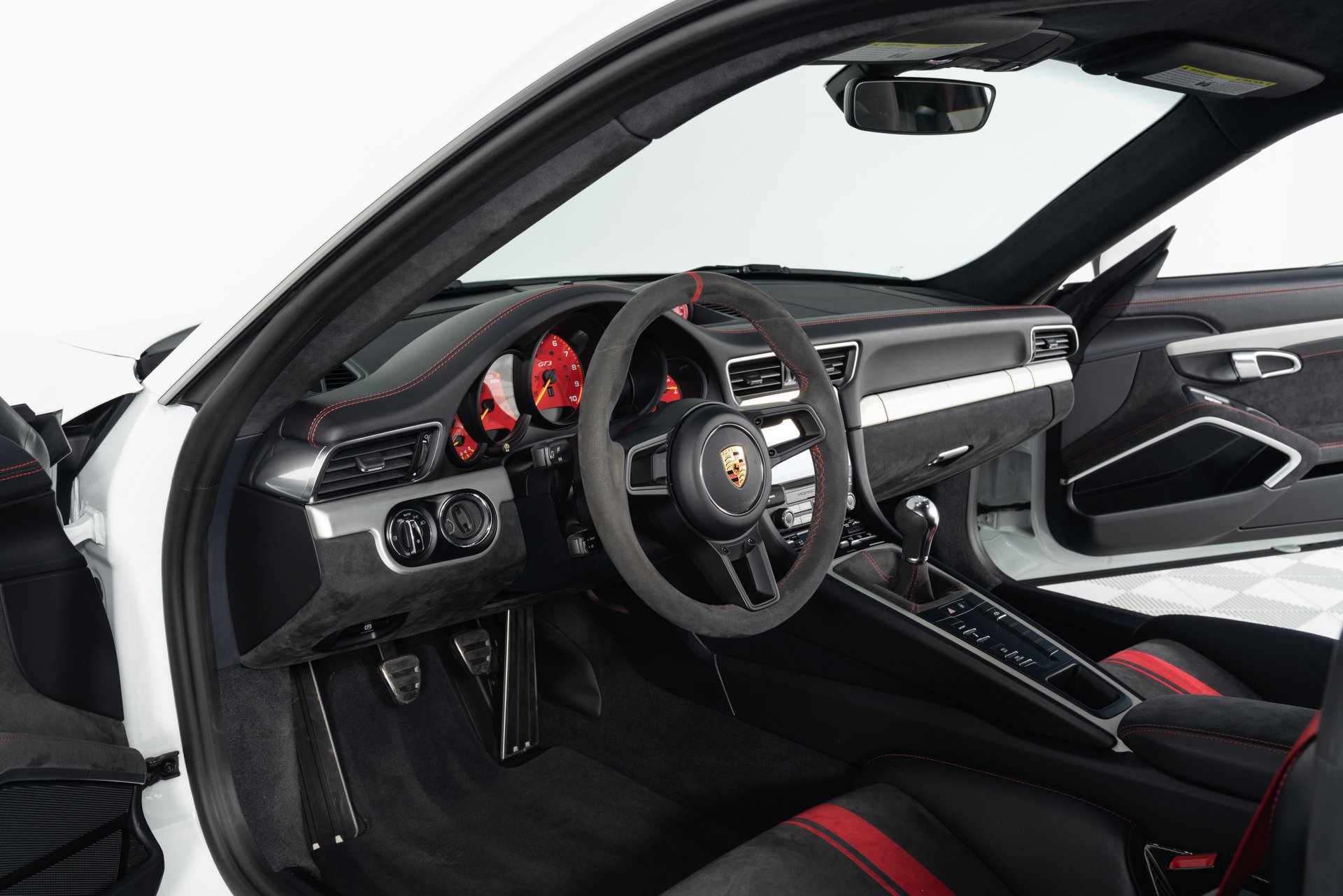 Used 2018 Porsche 911 GT3 RWD image 11