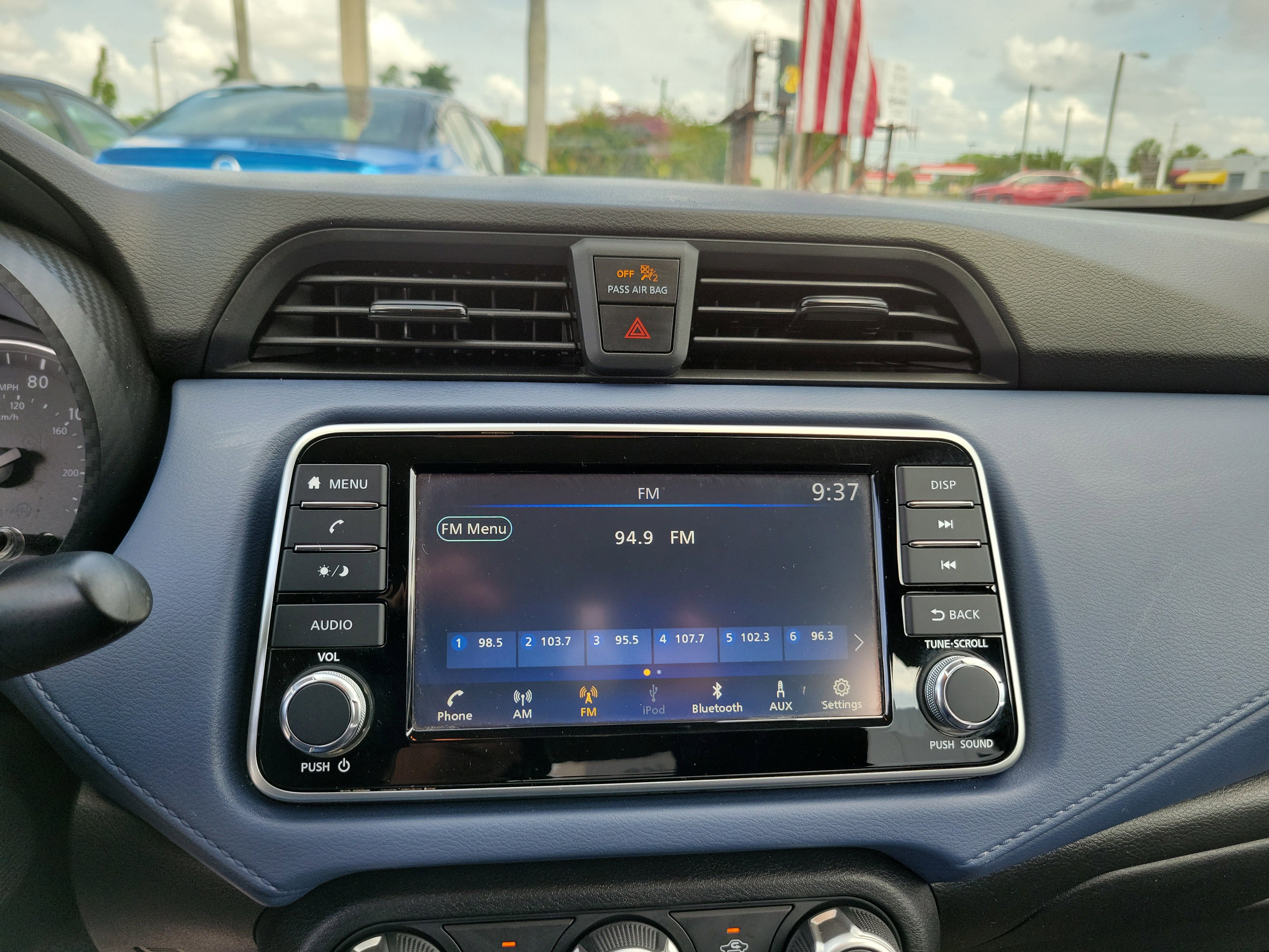 Used 2024 Nissan Versa SV w/ Trunk Package FWD image 24