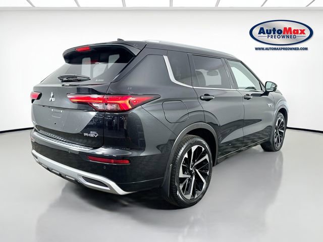 Used 2023 Mitsubishi Outlander SEL AWD/4WD image 2
