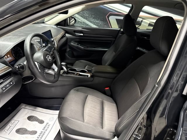 Used 2024 Nissan Altima 2.5 SV FWD image 5