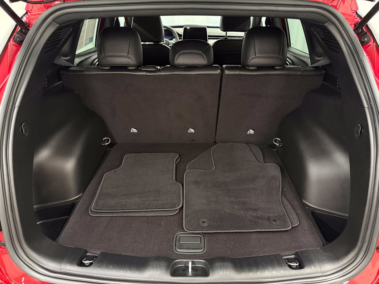 Used 2025 Jeep Compass Latitude AWD/4WD image 5