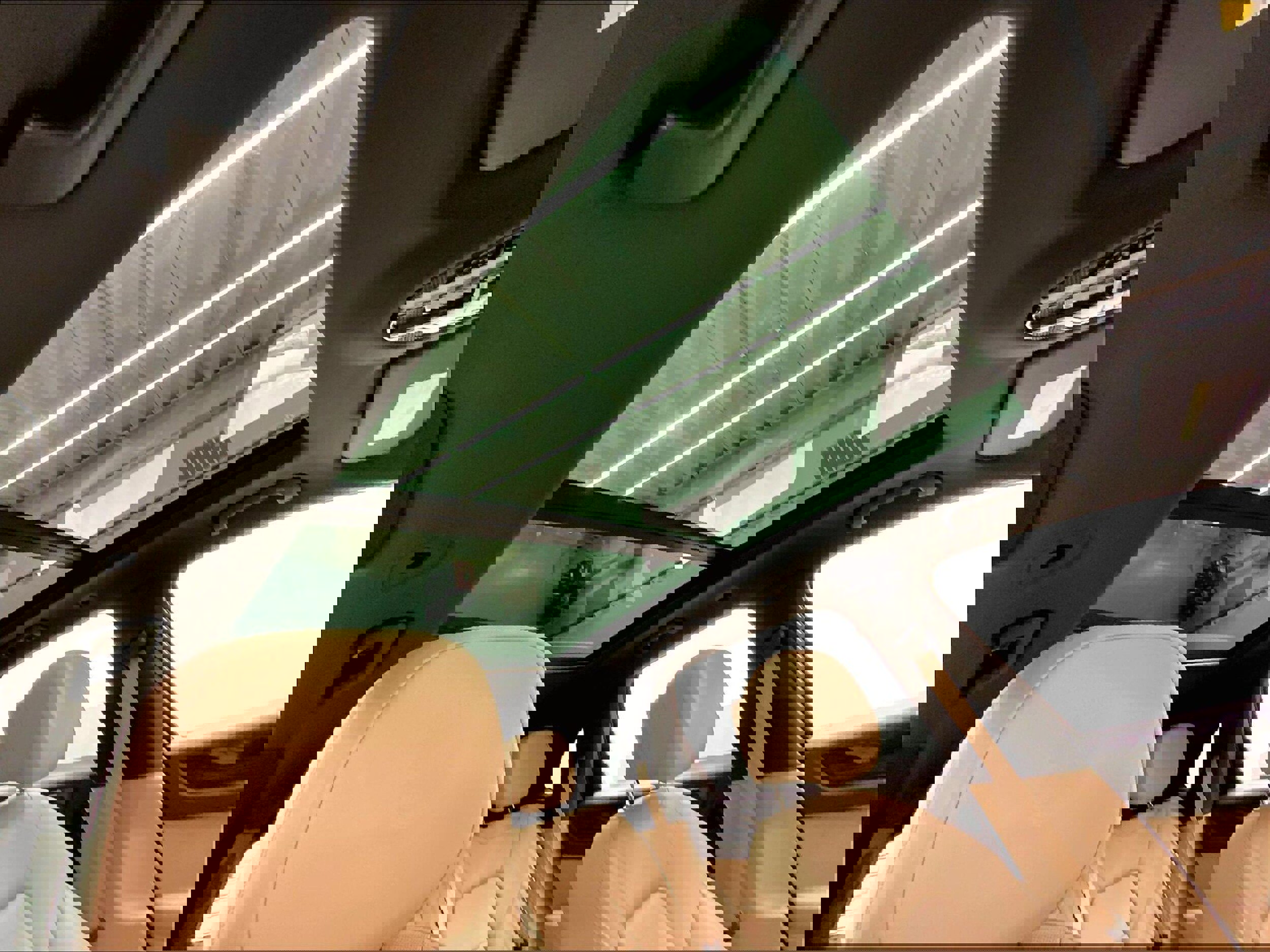 Used 2023 Porsche Cayenne Platinum Edition image 25