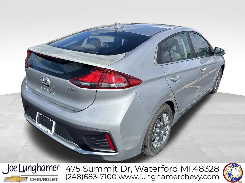 Used 2020 Hyundai Ioniq SE FWD image 3