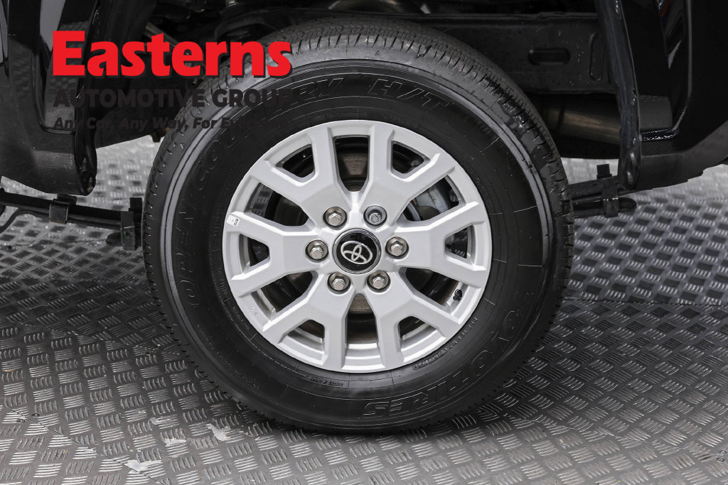 Used 2026 Toyota Tacoma SR w/ SR Upgrade Package RWD image 9